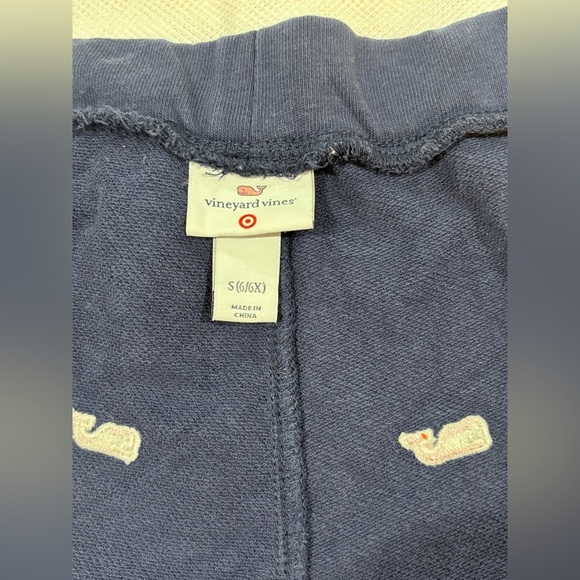 🐳 Girls' Vineyard Vines  Navy Whale Shorts 🐳 - Picture 3 of 3